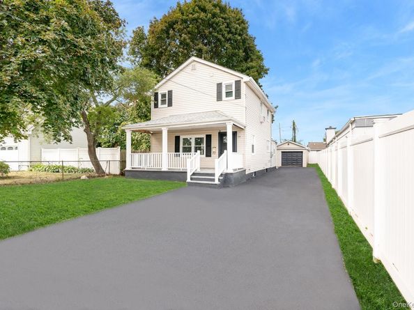 24 Calvert Avenue, West Babylon NY 11704