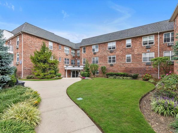 2 Fowler Avenue 228, Lynbrook NY 11563