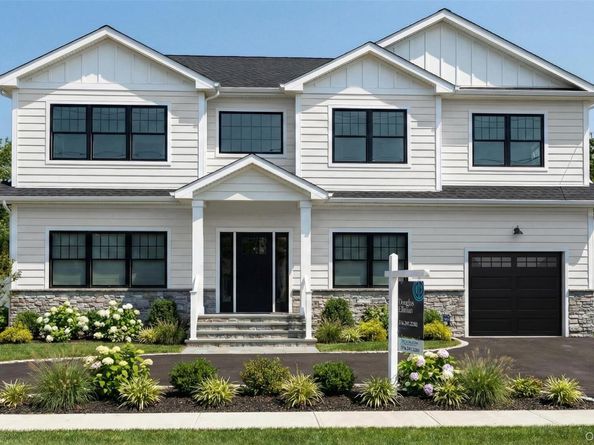 255 N Chestnut Street, Massapequa NY 11758