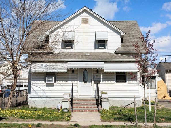 236 Maple Place, Mineola NY 11501