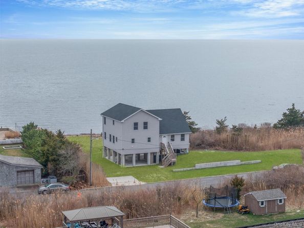 22 Rod Street, East Patchogue NY 11772