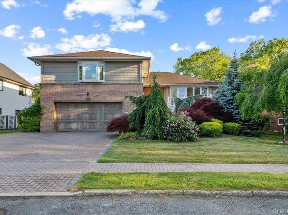 1055 Lawrence Court, North Woodmere NY 11581