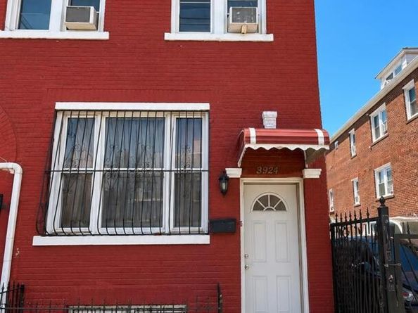 3224 110th Street, East Elmhurst NY 11369