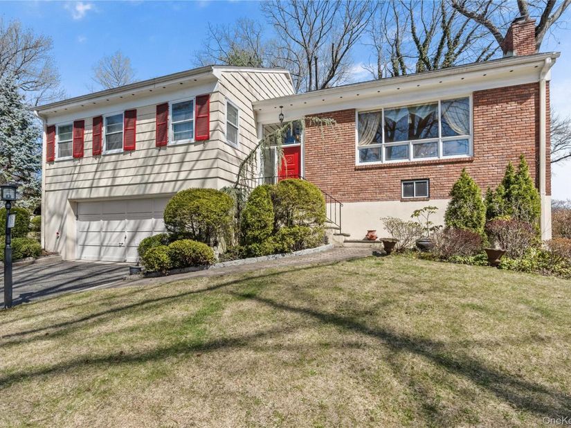18 Devon Road, Bronxville NY 10708