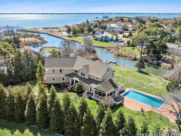 5 Woodcock Lane, Remsenburg NY 11960