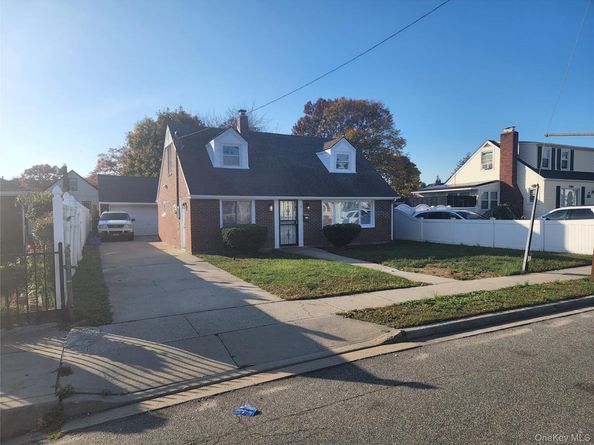 17 Denton Place, Roosevelt NY 11575