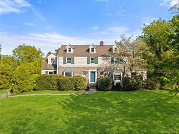 33 Byron Lane
