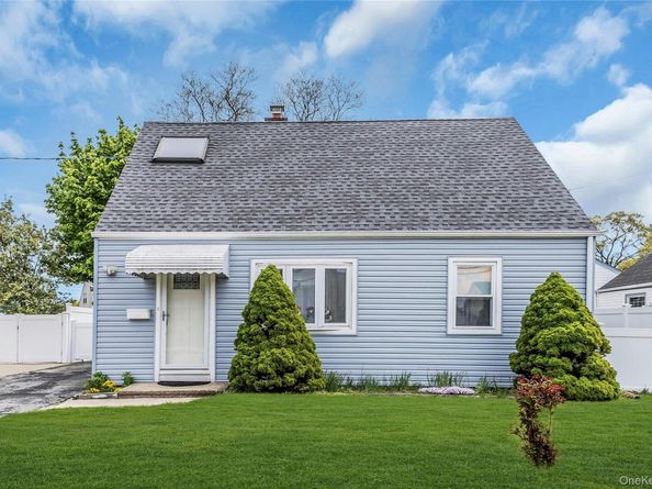 97 Horton Road, Valley Stream NY 11581