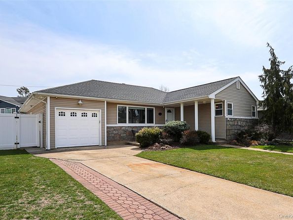 921 Ilse Court, North Bellmore NY 11710