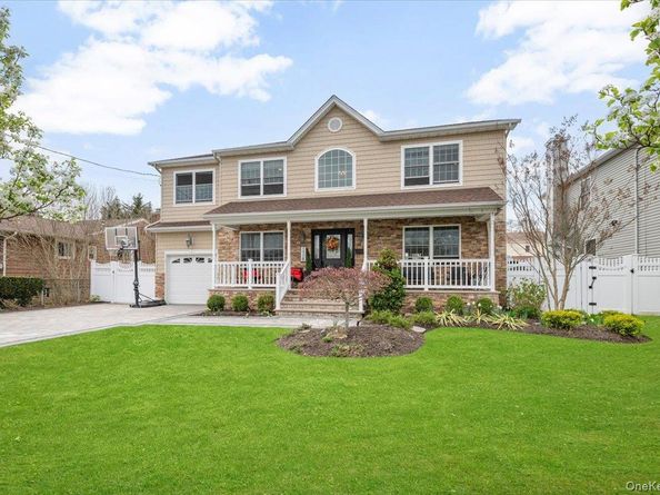 111 Charles Street B, Massapequa NY 11758