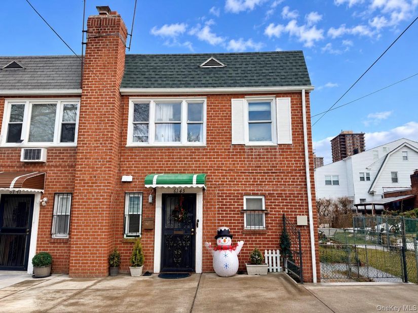 6143 157th Street, Flushing NY 11367