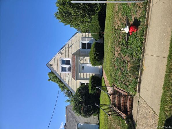 217 Hillside Avenue, New Hyde Park NY 11040