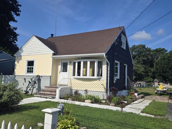 1776 Stein Dr Drive, Bay Shore NY 11706