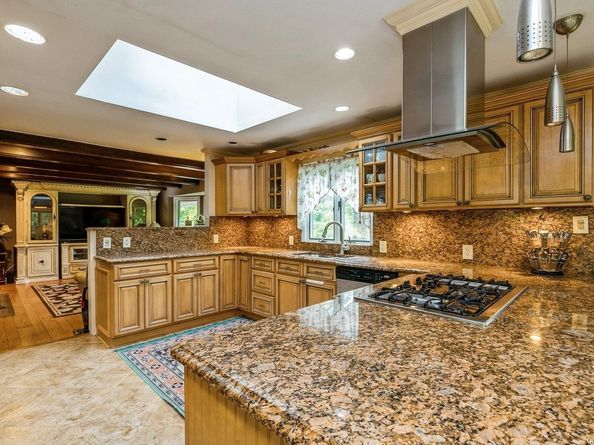 2 Godfrey Lane, Huntington NY 11743