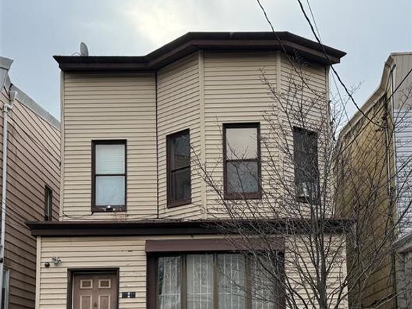 95-20 41 Ave, Elmhurst NY 11373