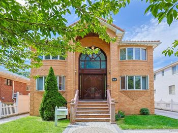 61-36 Cloverdale Boulevard