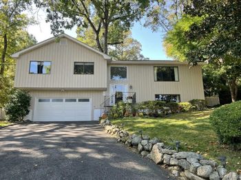 44 Hillside Lane