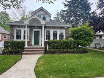 1905 Bryant Place