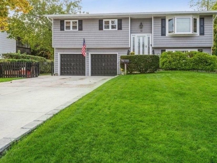 58 Oakridge Drive, Bay Shore NY 11706