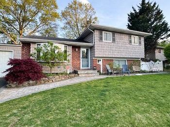 12 Weiss Place