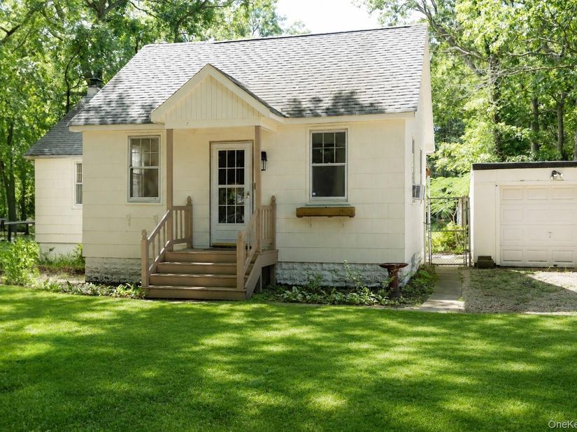 120 Lincoln Road, Medford NY 11763