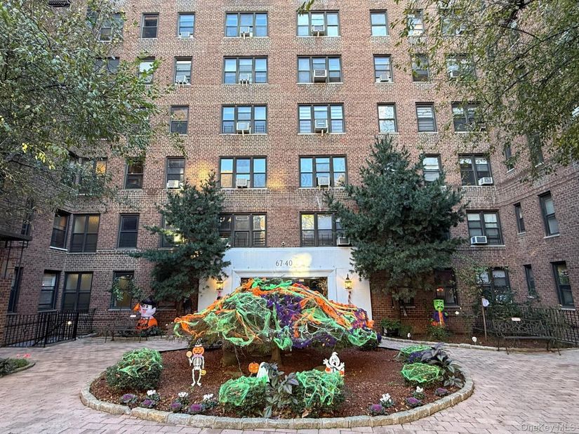 67-40 Yellowstone Boulevard 3B, Forest Hills NY 11375