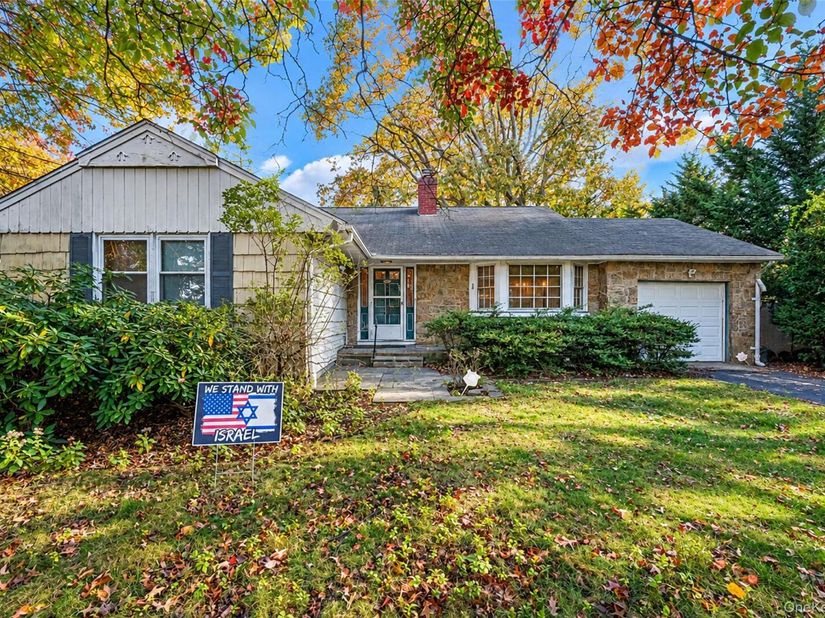 30 Linden Lane, Merrick NY 11566