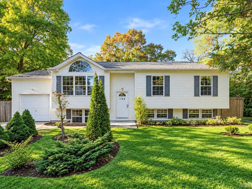 199 Commack Road, Mastic Beach NY 11951