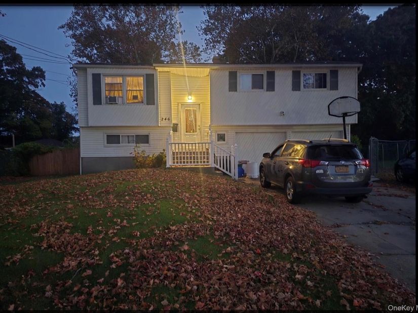 246 Delaware Avenue, Bay Shore NY 11706