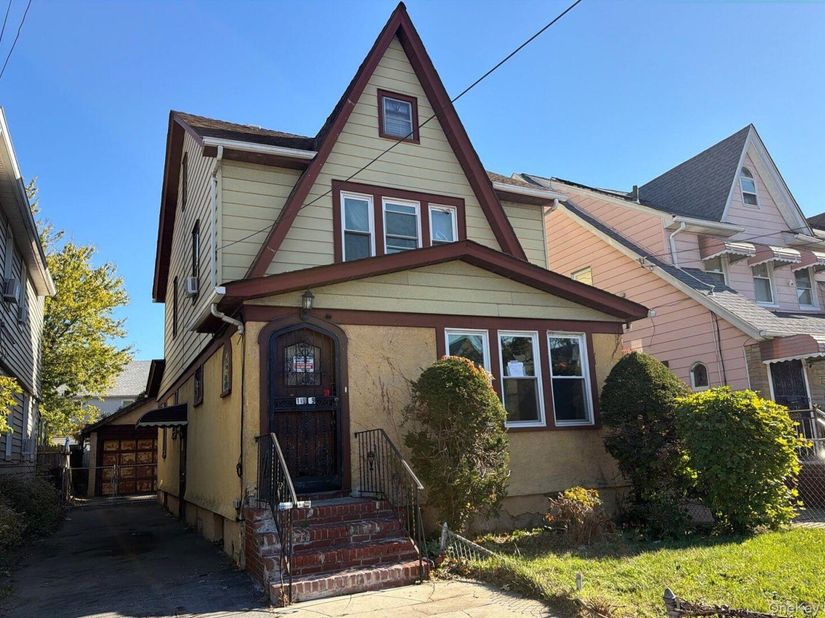 113-29 202nd Street, Saint Albans NY 11412