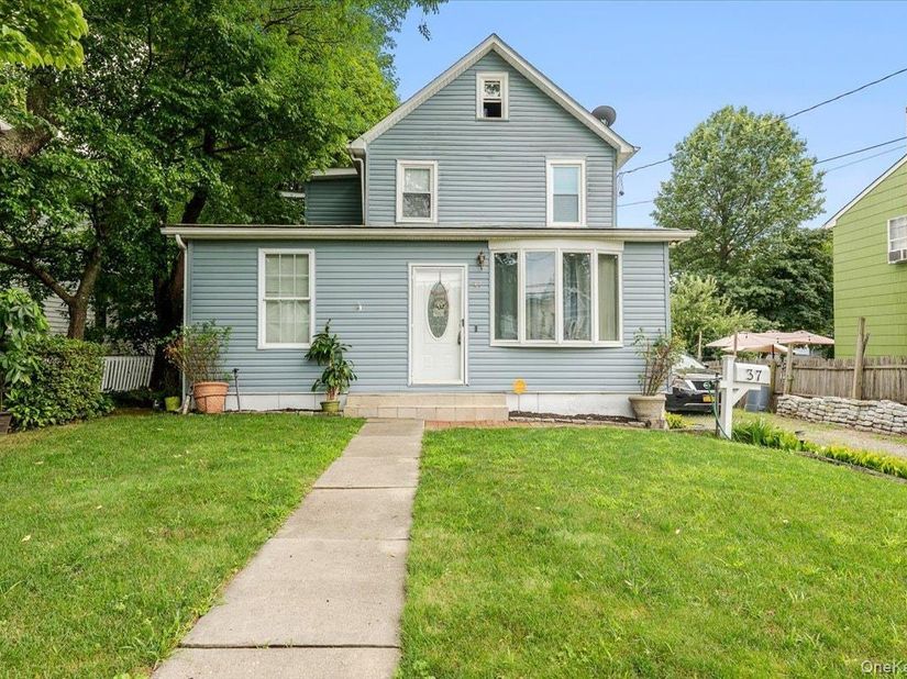 37 Prospect Avenue, Glen Cove NY 11542