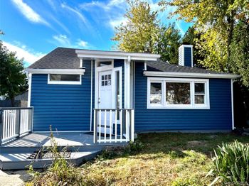 10 Dewey Street E