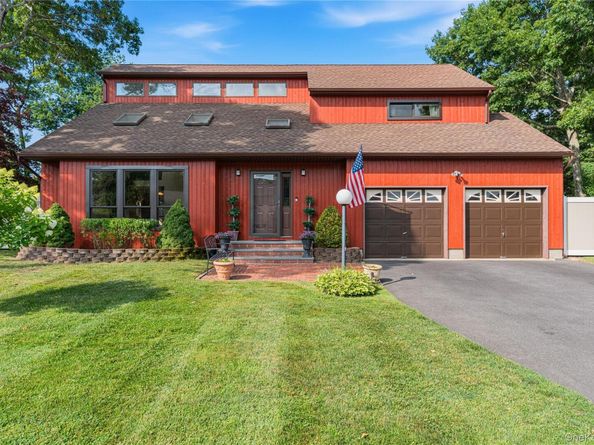 20 Debragga Avenue, East Moriches NY 11940