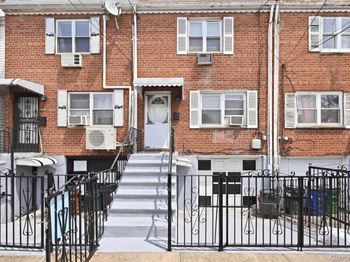 103-19A 110th st. South Richmond Hill