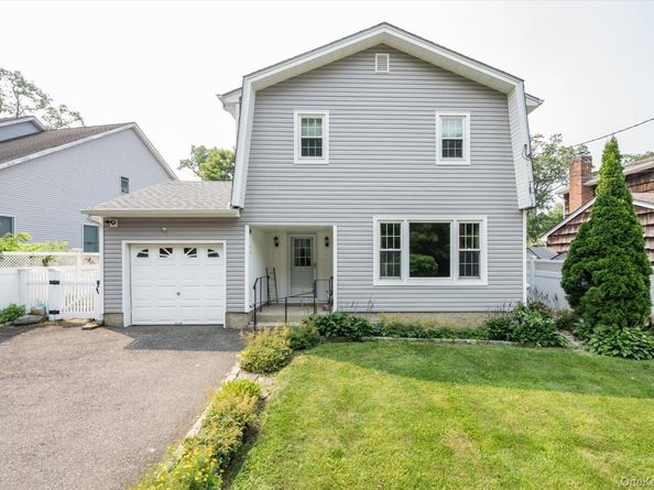 21 Vause Street, Northport NY 11768