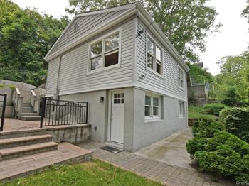 6 Southold Road