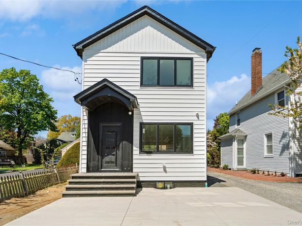 994 Singleton Avenue, Woodmere NY 11598