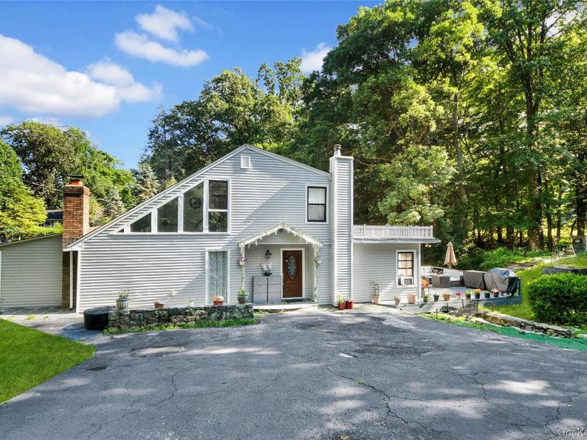 435 Birdsall Drive, Yorktown Heights NY 10598