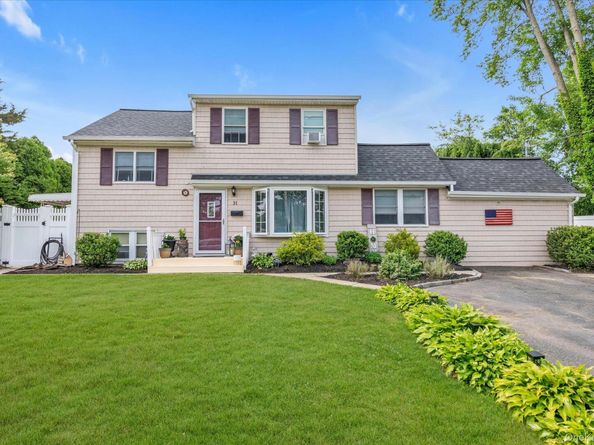 31 Sherwood Drive, East Islip NY 11730