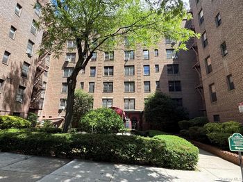83-05 98 Street