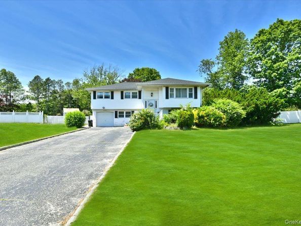 44 Peppermint Road, Commack NY 11725
