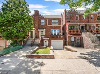 2550 E 11th Street