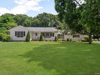 870 Crittens Lane