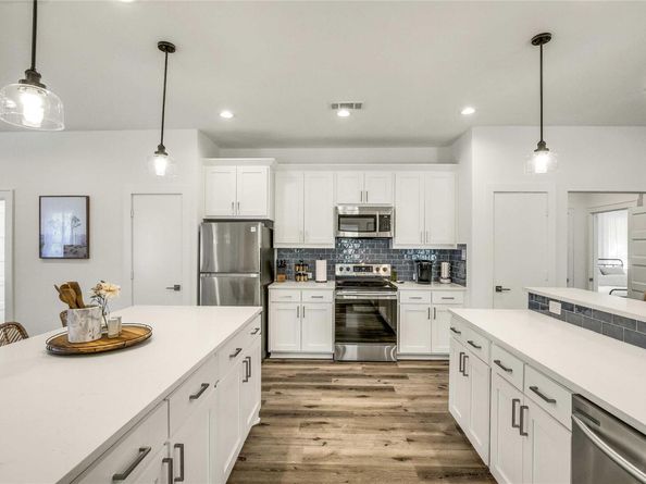 707 Highland Ave, Austin TX 78703