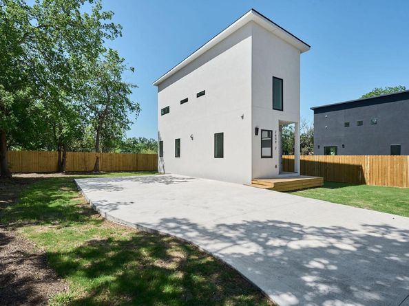 2609 Davis LN 2, Austin TX 78745
