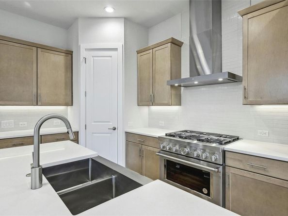 2707 Dulce LN 14, Austin TX 78704