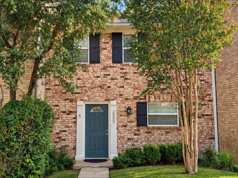 2005 Browning DR 74, Austin TX 78752