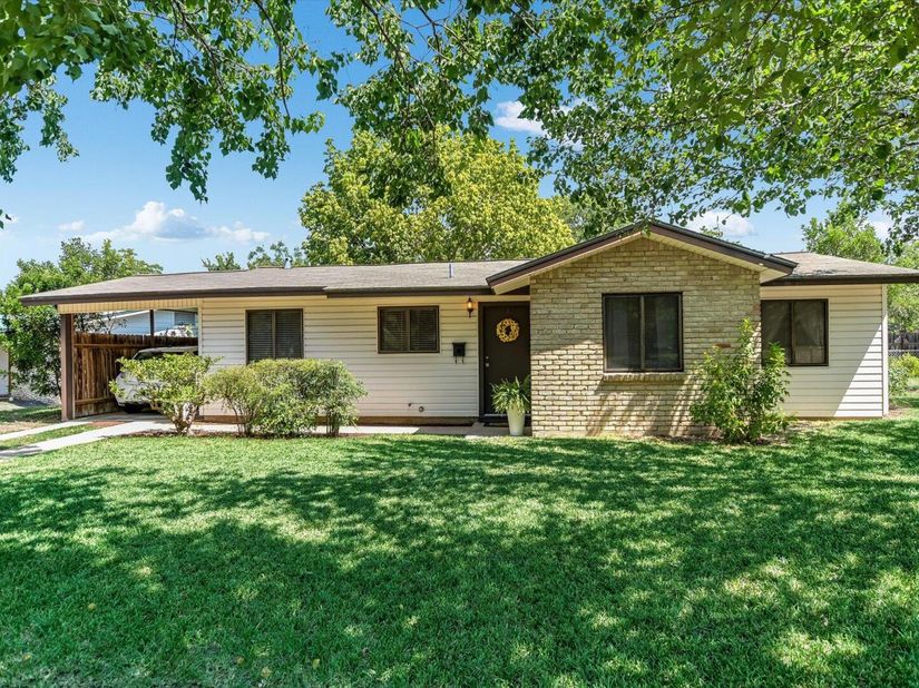 3000 Firwood DR, Austin TX 78757