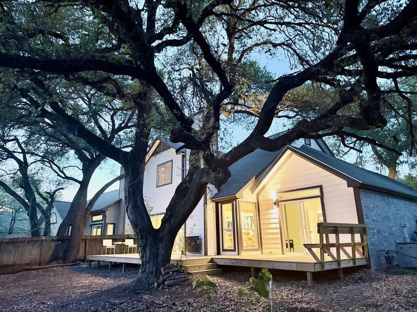 8301 Mendota CV, Austin TX 78717