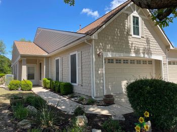 317 Essex LN